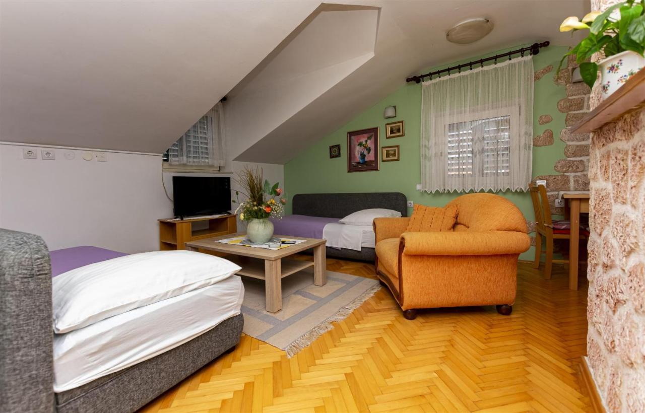 Apartment Ivanka Оміш Екстер'єр фото