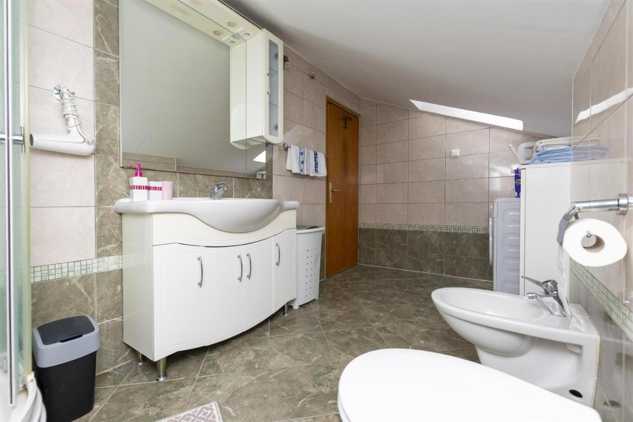 Apartment Ivanka Оміш Екстер'єр фото