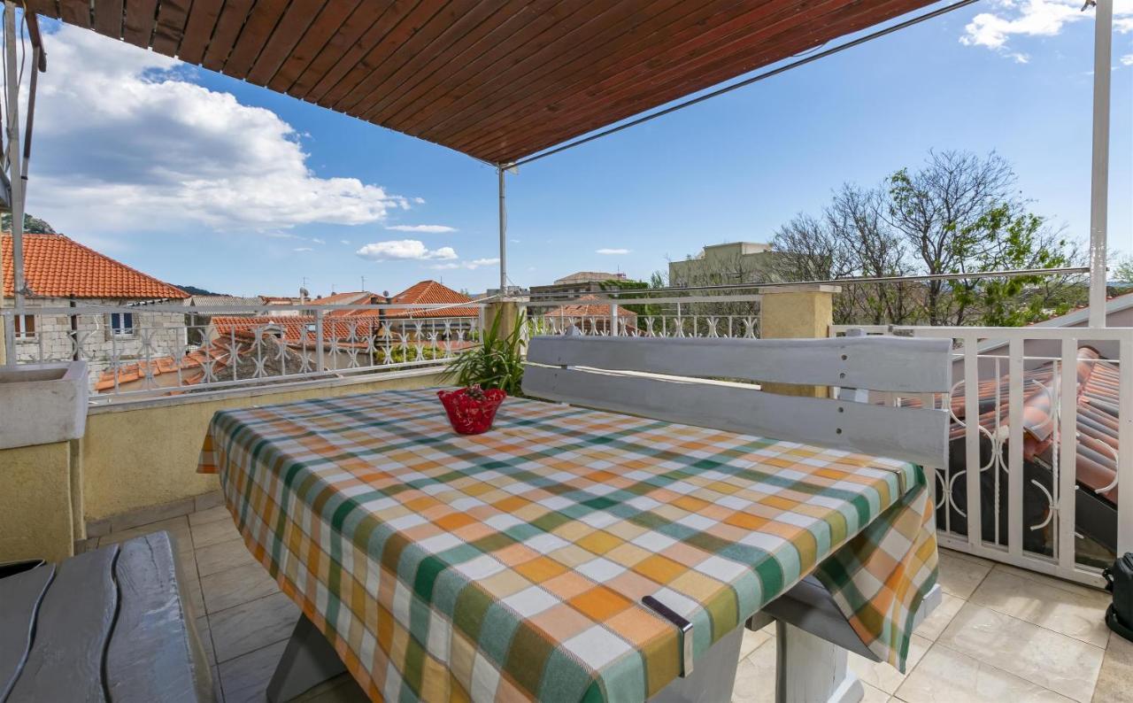 Apartment Ivanka Оміш Екстер'єр фото